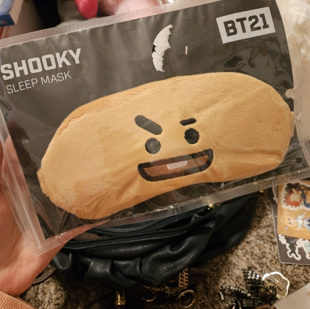 Shooky eyemask